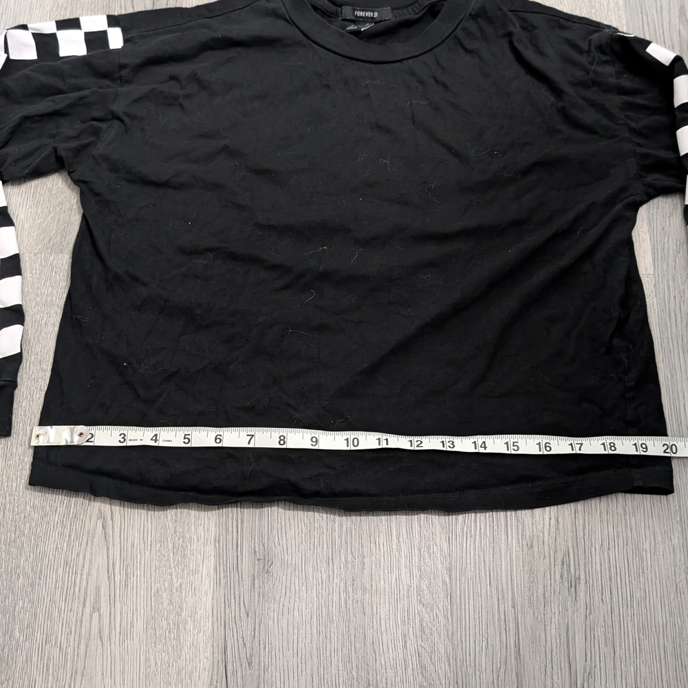 Forever 21 Checkerboard Long Sleeve Crop Top Small Emo Scene Y2K - Picture 8 of 9